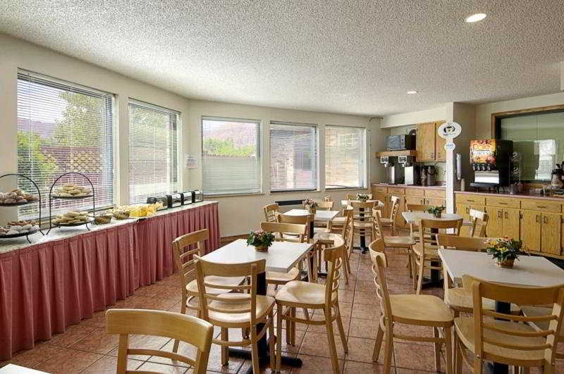 Super 8 By Wyndham Moab Motel Étterem fotó